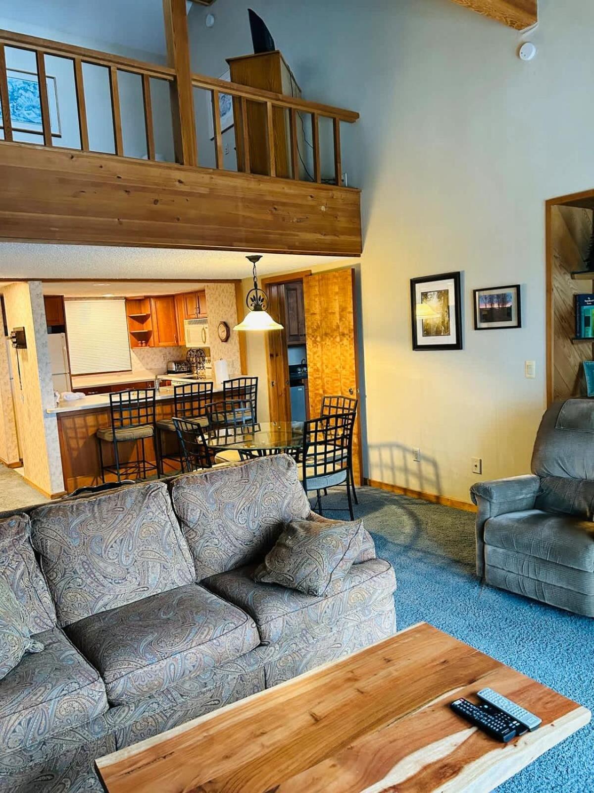 Top Floor Luxury, Sauna, Private Pool, Lake Bellaire Beach, 5 Beds, 4 Full Bath ภายนอก รูปภาพ